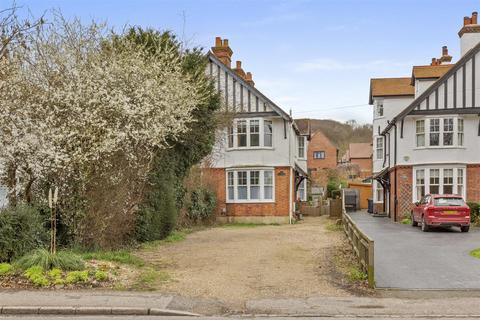 2 bedroom maisonette for sale, Hughenden Road, High Wycombe HP13