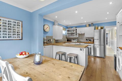 2 bedroom maisonette for sale, Hughenden Road, High Wycombe HP13