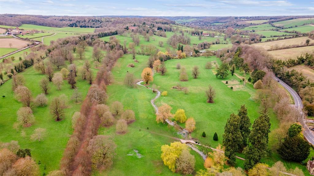 Hughenden Park