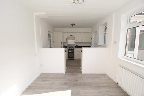 3 bedroom terraced house to rent, Mendip Avenue, Durham DH2