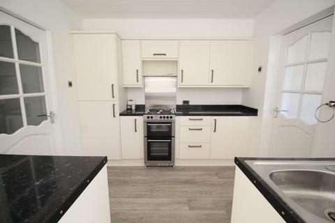 3 bedroom terraced house to rent, Mendip Avenue, Durham DH2