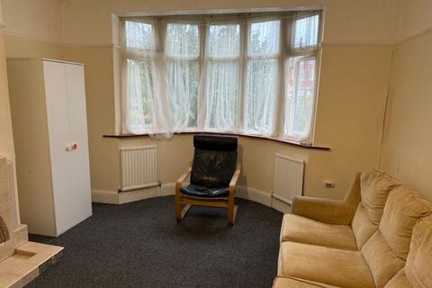 undefined, Harewood Road, Isleworth TW7