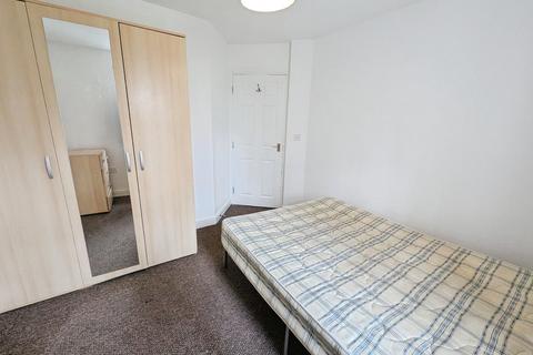 2 bedroom apartment to rent, Parrs Wood Road, Greater Manchester M20