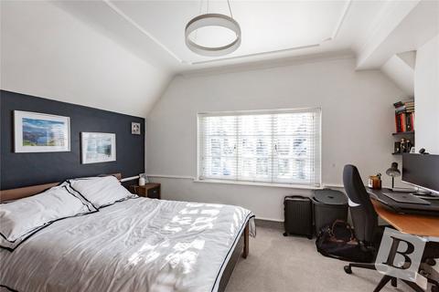 4 bedroom detached house for sale, Meadway, Gidea Park, RM2