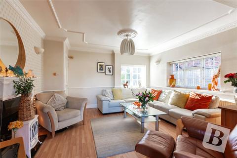 4 bedroom detached house for sale, Meadway, Gidea Park, RM2