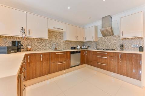 4 bedroom terraced house for sale, Castleton Road, Mitcham, CR4