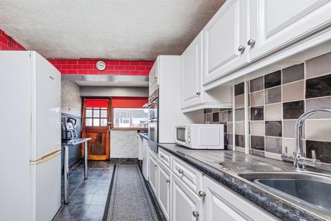 3 bedroom terraced house for sale, Vicarage Close, Steeple Claydon, BUCKINGHAM