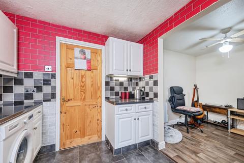 3 bedroom terraced house for sale, Vicarage Close, Steeple Claydon, BUCKINGHAM