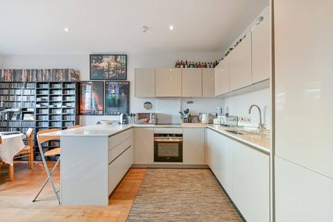 1 bedroom flat for sale, London Road, Isleworth, TW7