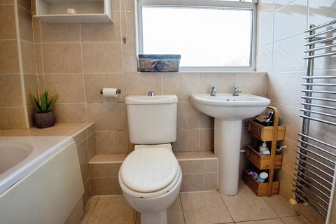 3 bedroom semi-detached house for sale, Rosewood Drive, Sleaford