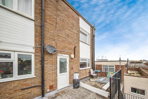 2 bedroom maisonette for sale, High Street, Harwich