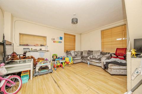 2 bedroom maisonette for sale, High Street, Harwich