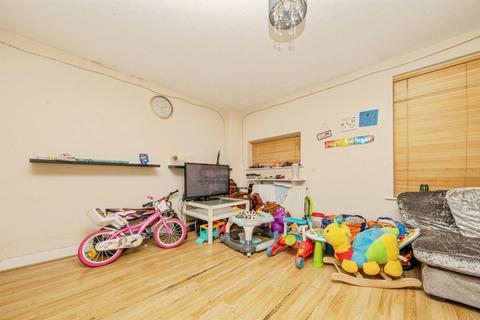 2 bedroom maisonette for sale, High Street, Harwich