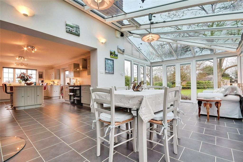 Kitchen/Conservatory