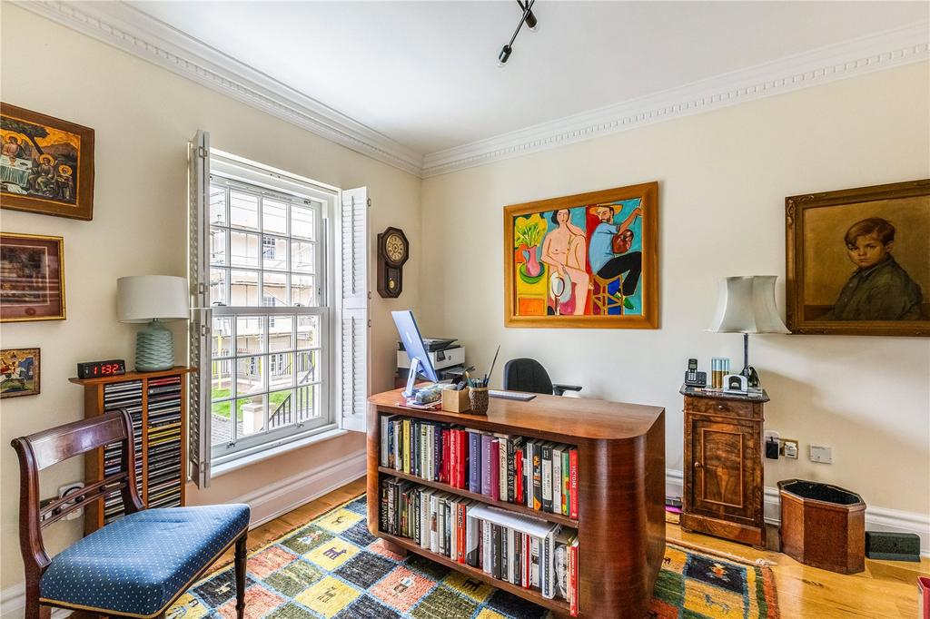 Study / Bedroom