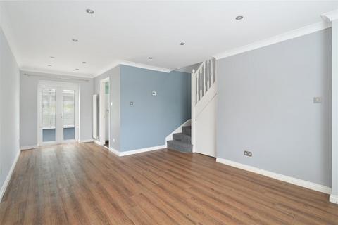 3 bedroom detached house for sale, Whitegate Way, Tadworth