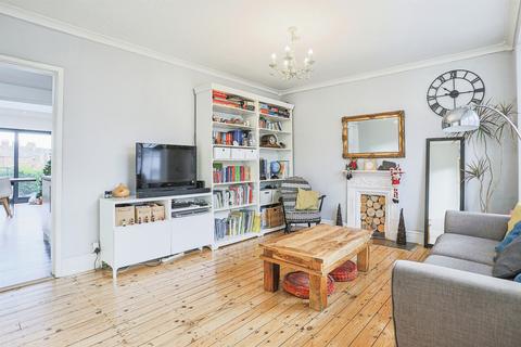 4 bedroom semi-detached house for sale, Enfield Crescent, York