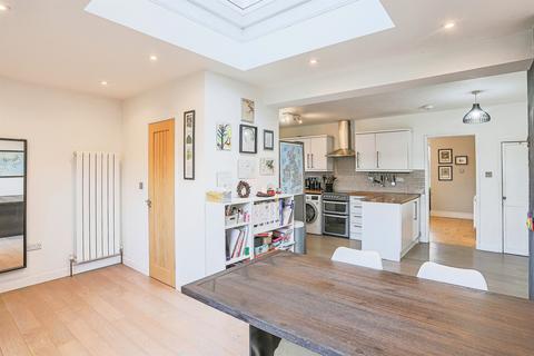 4 bedroom semi-detached house for sale, Enfield Crescent, York