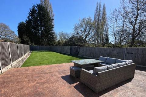 3 bedroom semi-detached house for sale, Newbolds Road, Wednesfield, Wolverhampton