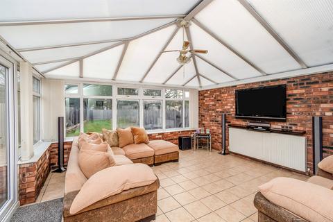 3 bedroom semi-detached house for sale, Newbolds Road, Wednesfield, Wolverhampton
