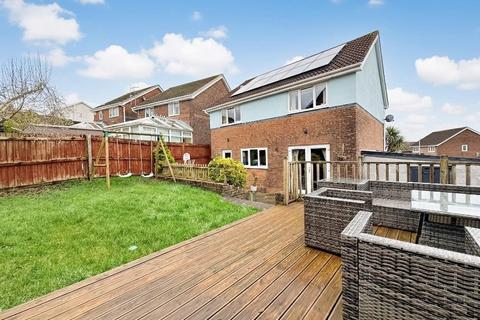 4 bedroom detached house for sale, Church Village, Pontypridd CF38