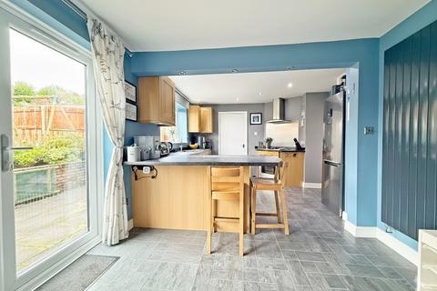 4 bedroom detached house for sale, Church Village, Pontypridd CF38