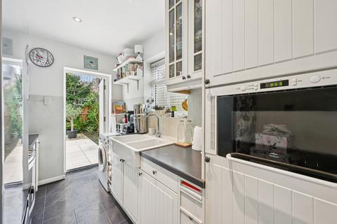 2 bedroom ground floor flat for sale, Cavendish Avenue, Ealing, London, W13