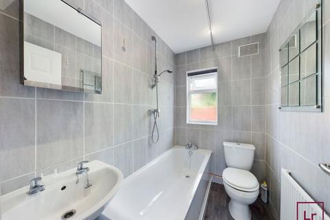 2 bedroom ground floor flat to rent, Northdown Close, Ruislip, HA4