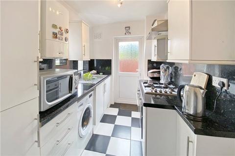 2 bedroom ground floor flat to rent, Northdown Close, Ruislip, HA4