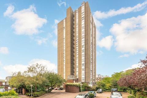 Bramlands Close, London SW11