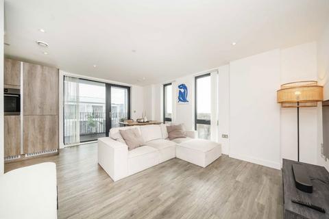 2 bedroom flat for sale, Chiswick High Road, London W4