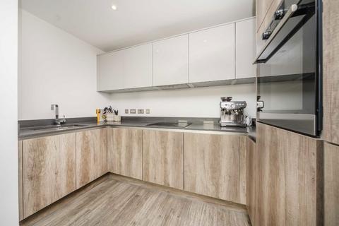 2 bedroom flat for sale, Chiswick High Road, London W4