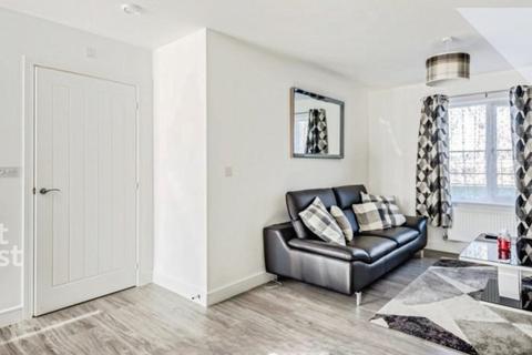 2 bedroom flat to rent, Daffodil Crescent Crawley RH10