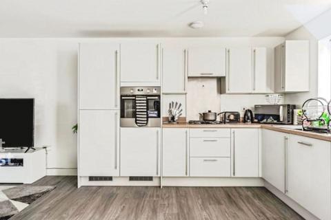 2 bedroom flat to rent, Daffodil Crescent Crawley RH10