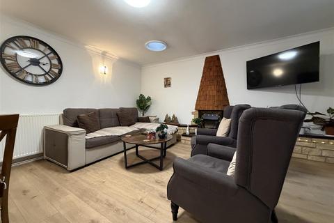 undefined, Stidfall Grove, LEAMINGTON SPA