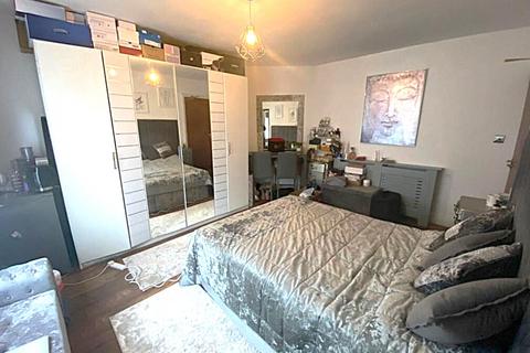 House share to rent, Whitchurch Lane, Edgware, London, HA8