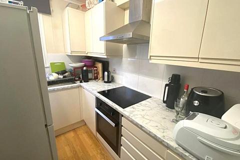 House share to rent, Whitchurch Lane, Edgware, London, HA8