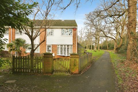 3 bedroom semi-detached house for sale, Hawkhurst Close, Southampton, SO19