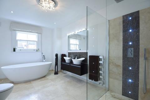 undefined, Rathcoole Avenue, London, N8