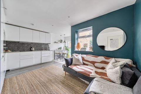 2 bedroom flat for sale, Crystal Palace Road, East Dulwich, London, SE22