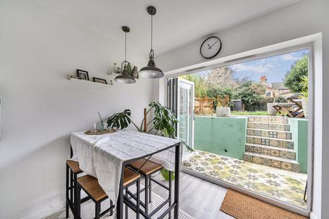 2 bedroom flat for sale, Crystal Palace Road, East Dulwich, London, SE22