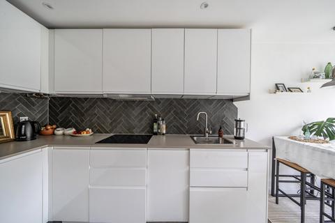 2 bedroom flat for sale, Crystal Palace Road, East Dulwich, London, SE22