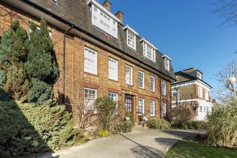 Friern Park, London N12