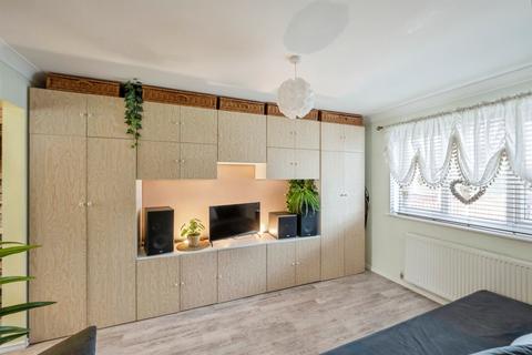 3 bedroom semi-detached house for sale, Ripon Avenue, Wheatley, Doncaster
