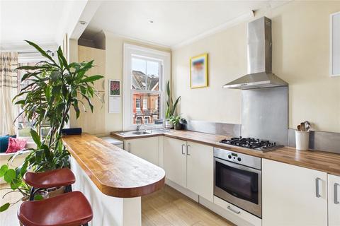 2 bedroom apartment to rent, Pinfold Road, London, SW16