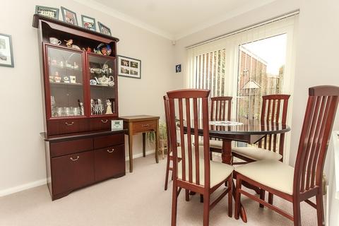 3 bedroom detached house for sale, Somerford Road, Wellingborough NN8