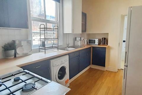 4 bedroom terraced house to rent, Beaconsfield Road, Leicester