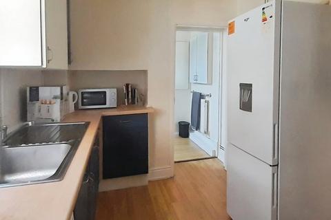 4 bedroom terraced house to rent, Beaconsfield Road, Leicester