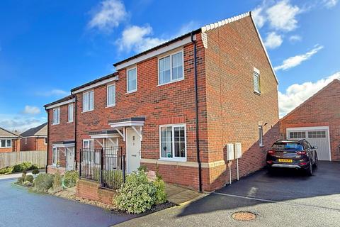 2 bedroom end of terrace house for sale, Bramble Drive, Harrogate, HG1