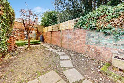 2 bedroom end of terrace house for sale, Charles Street, Cheltenham